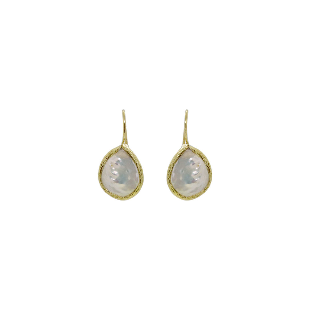 Buy You & Eye Small Tear Drop Pearl Earrings Online for Women | Free 3-Hour Delivery in Dubai | You & Eye UAE